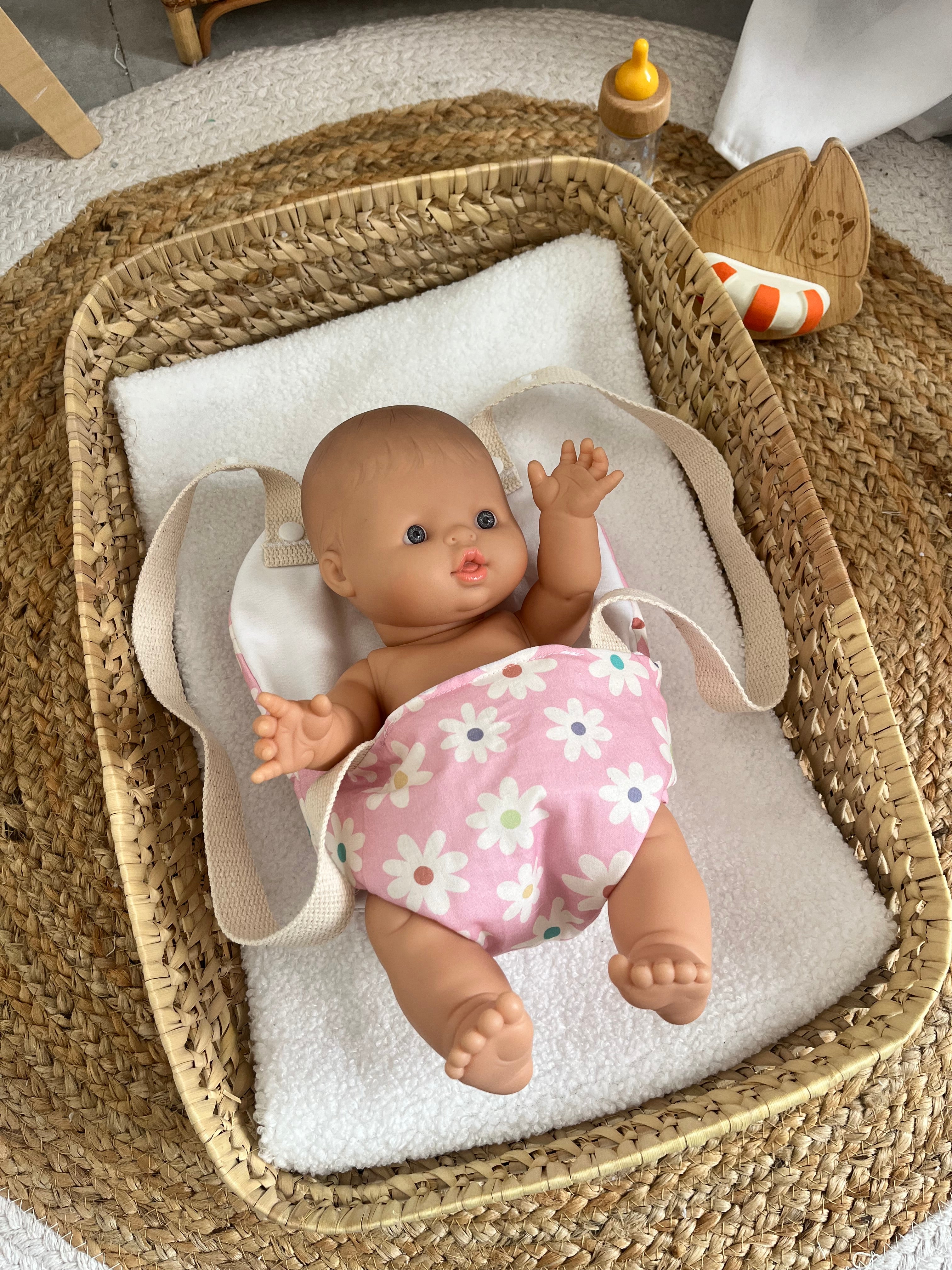 Porte bébé /poupée fleur