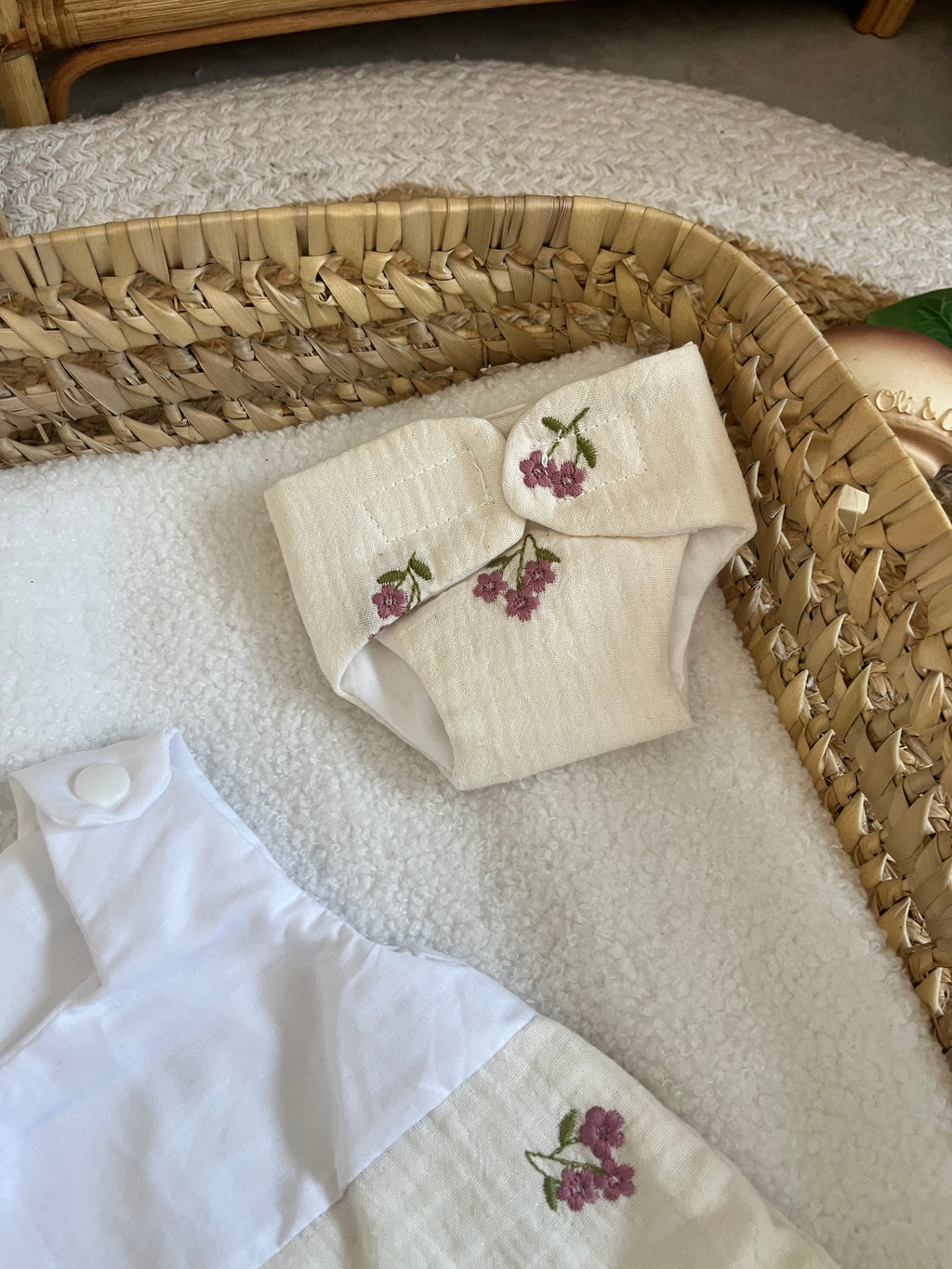 Gigoteuse + couche fleur violette