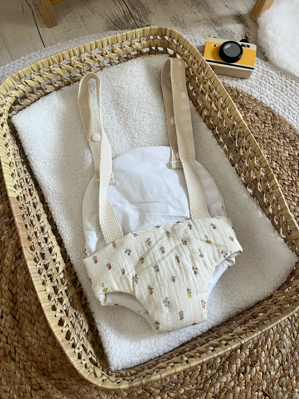 Porte bébé /poupée petite fleur