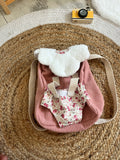 Sac à dos / porte  poupée fleurie