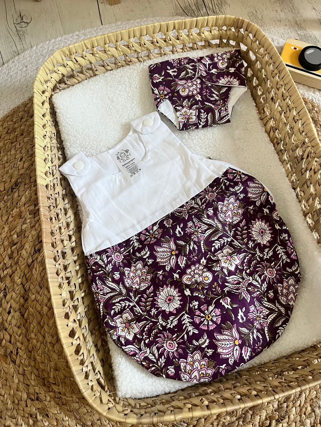 Gigoteuse + couche fleur violette