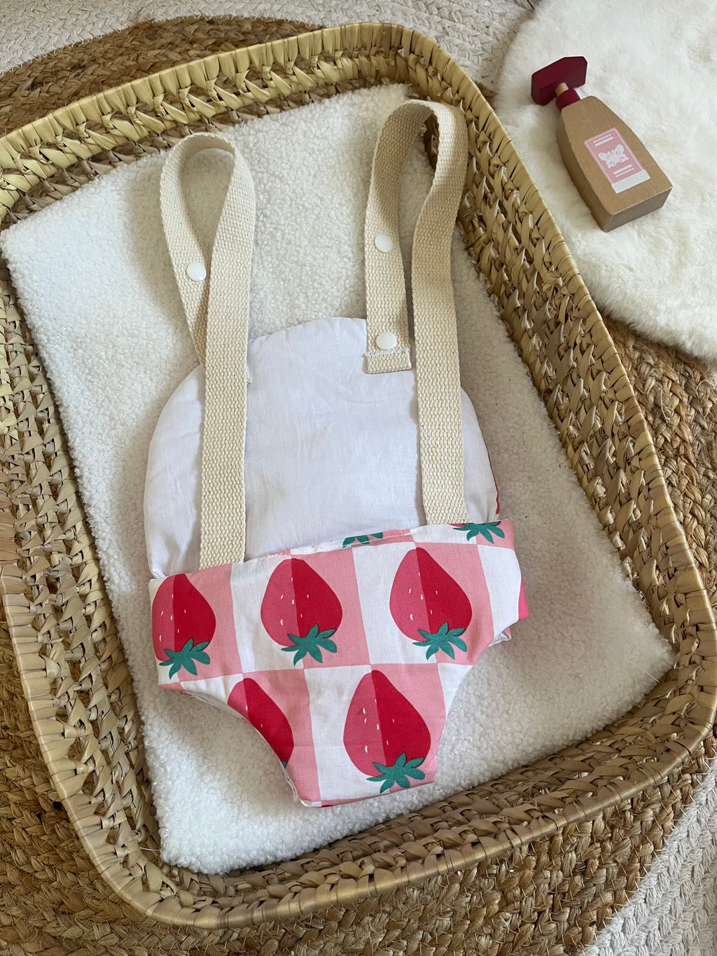 Porte bébé /poupée fraise 🍓