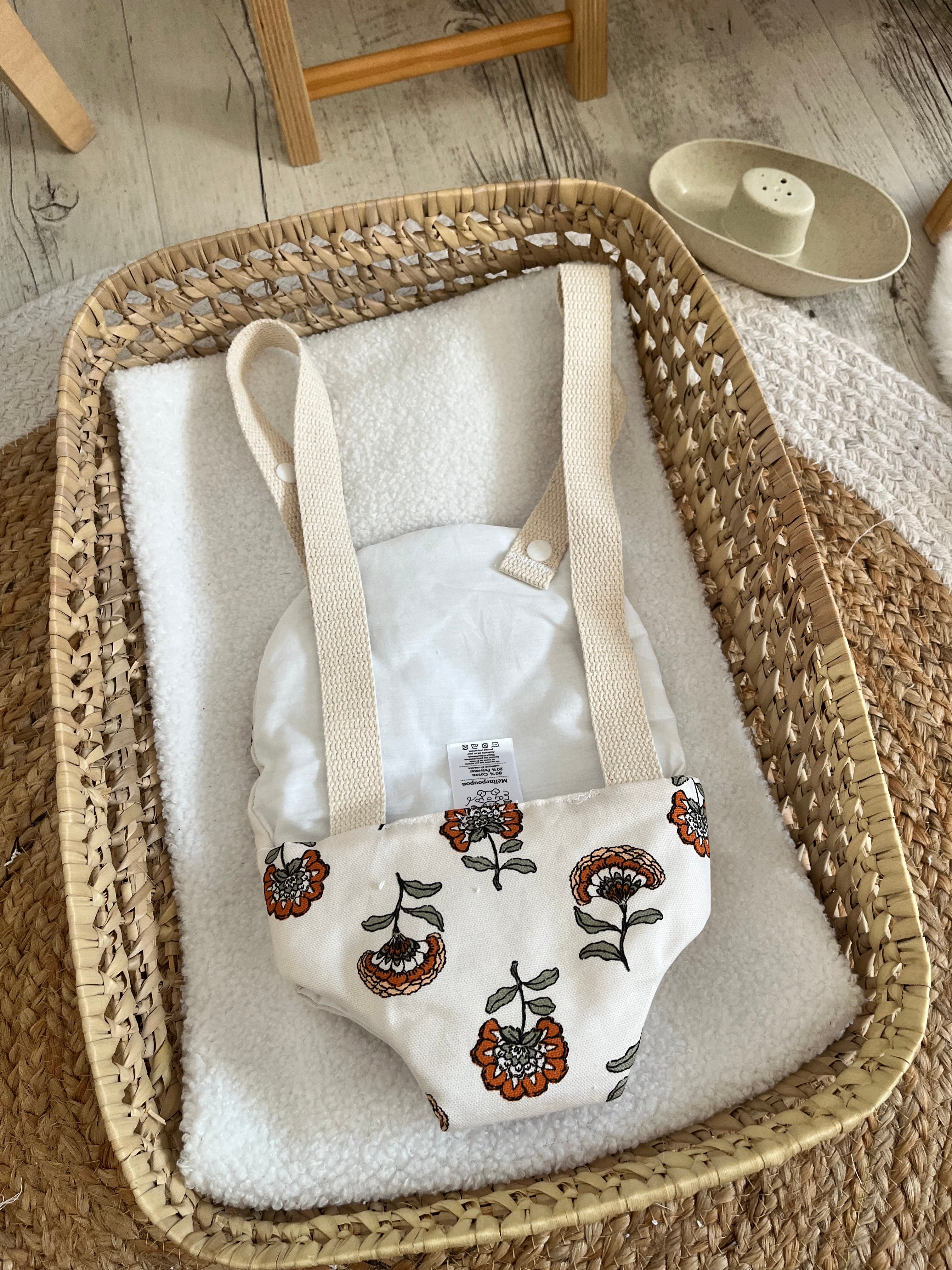 Porte bébé /poupée beige