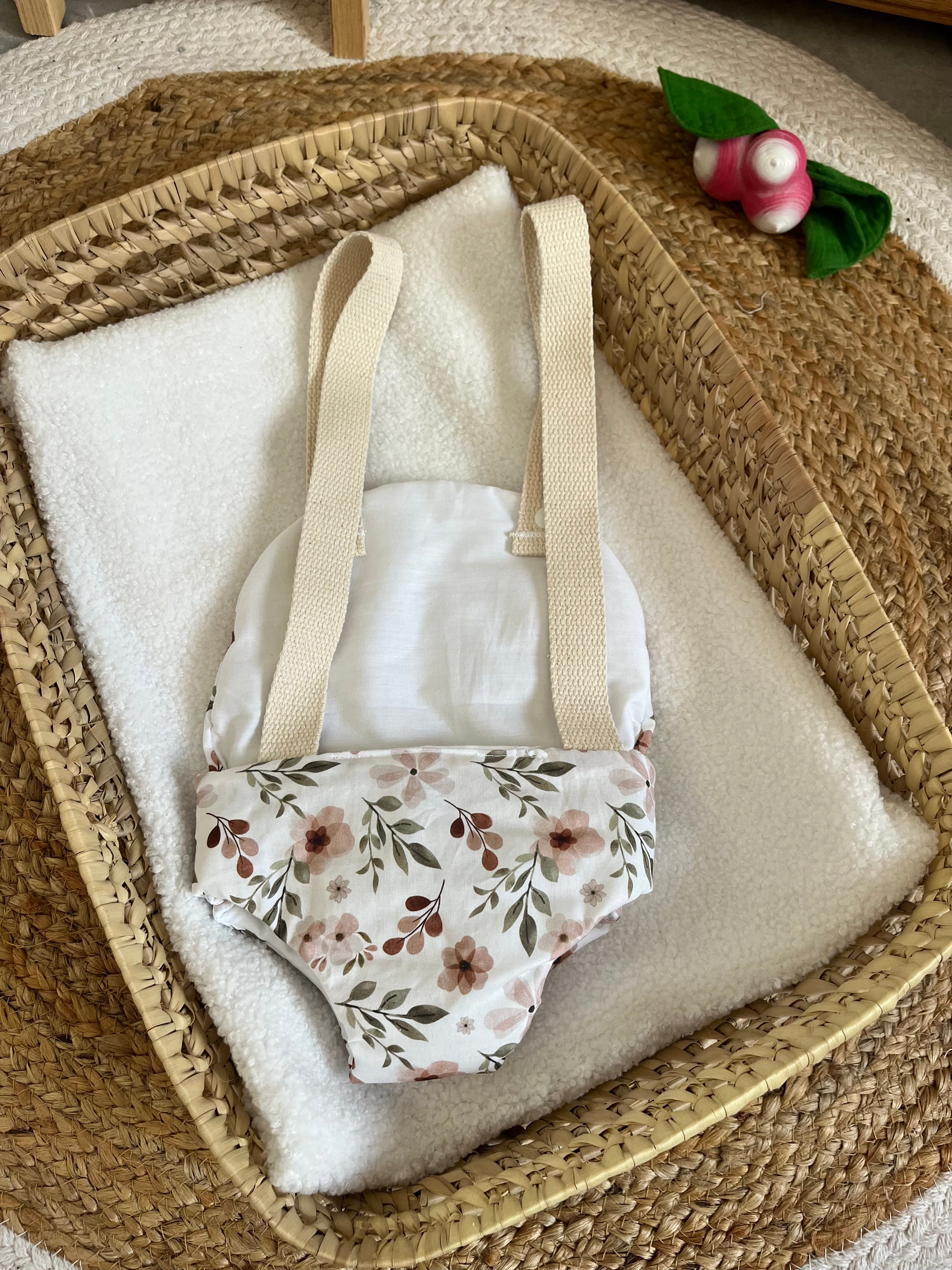 Porte bébé /poupée fleurie