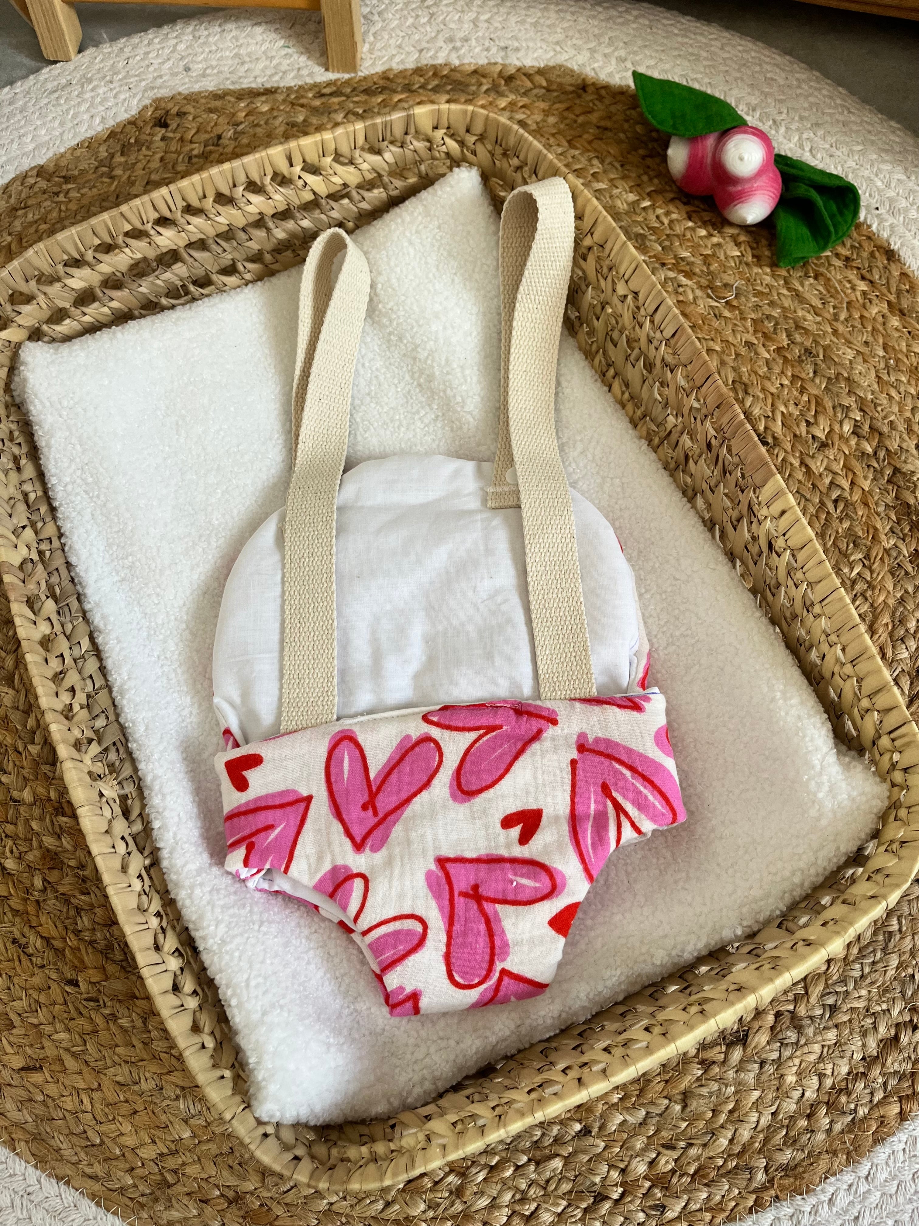 Porte bébé /poupée cœur