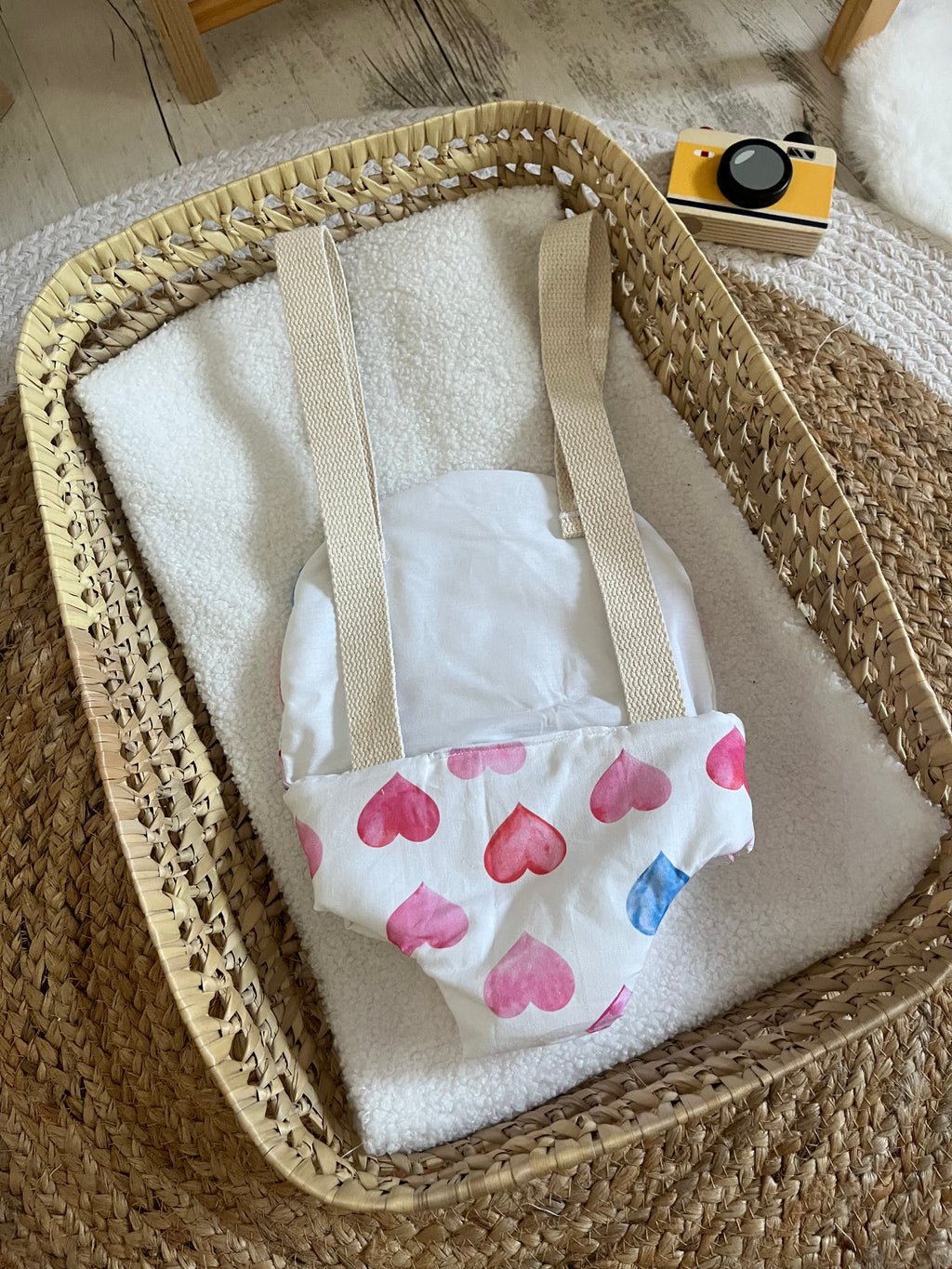Porte bébé /poupée cœur