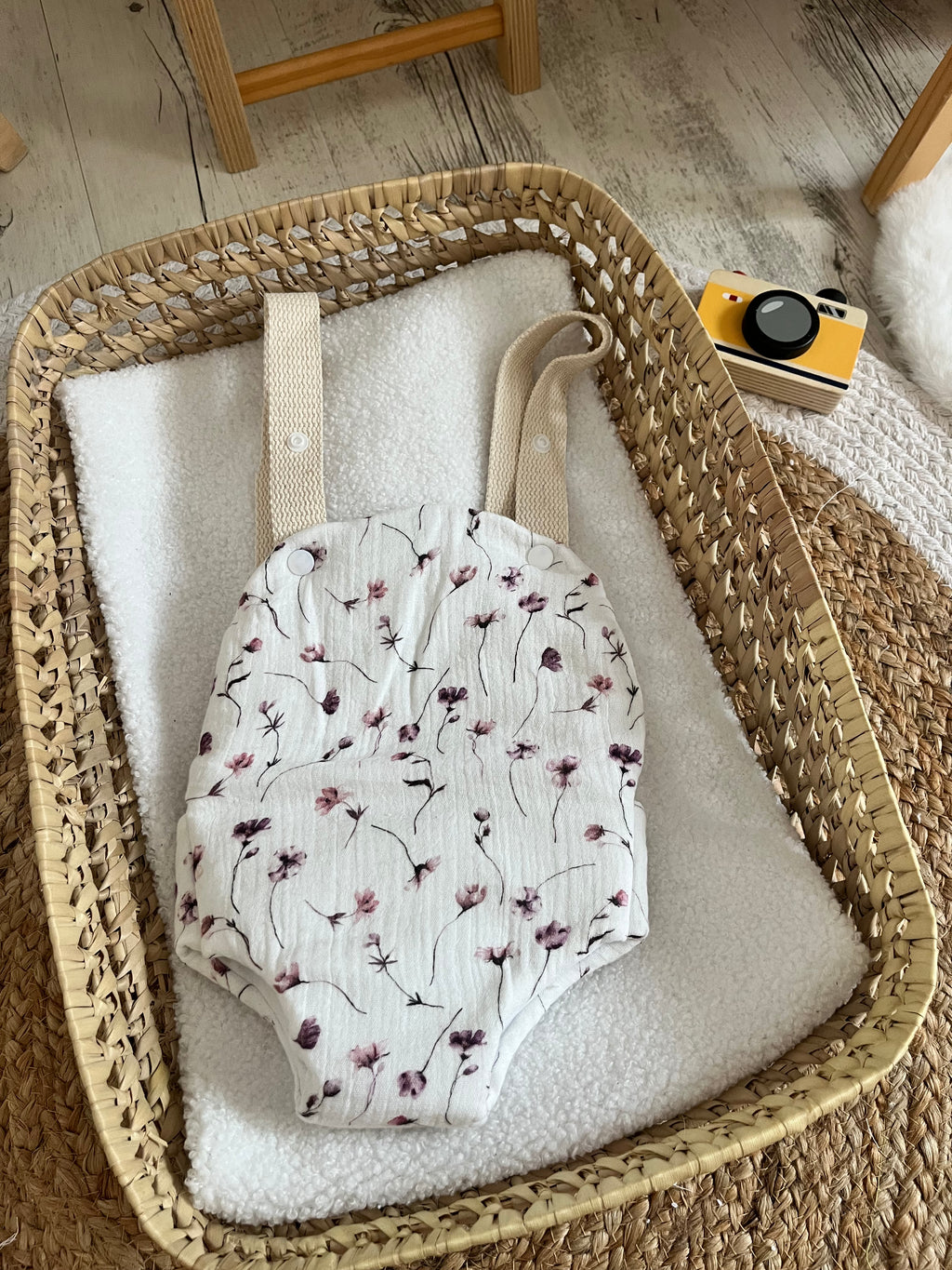 Porte bébé /poupée fleur