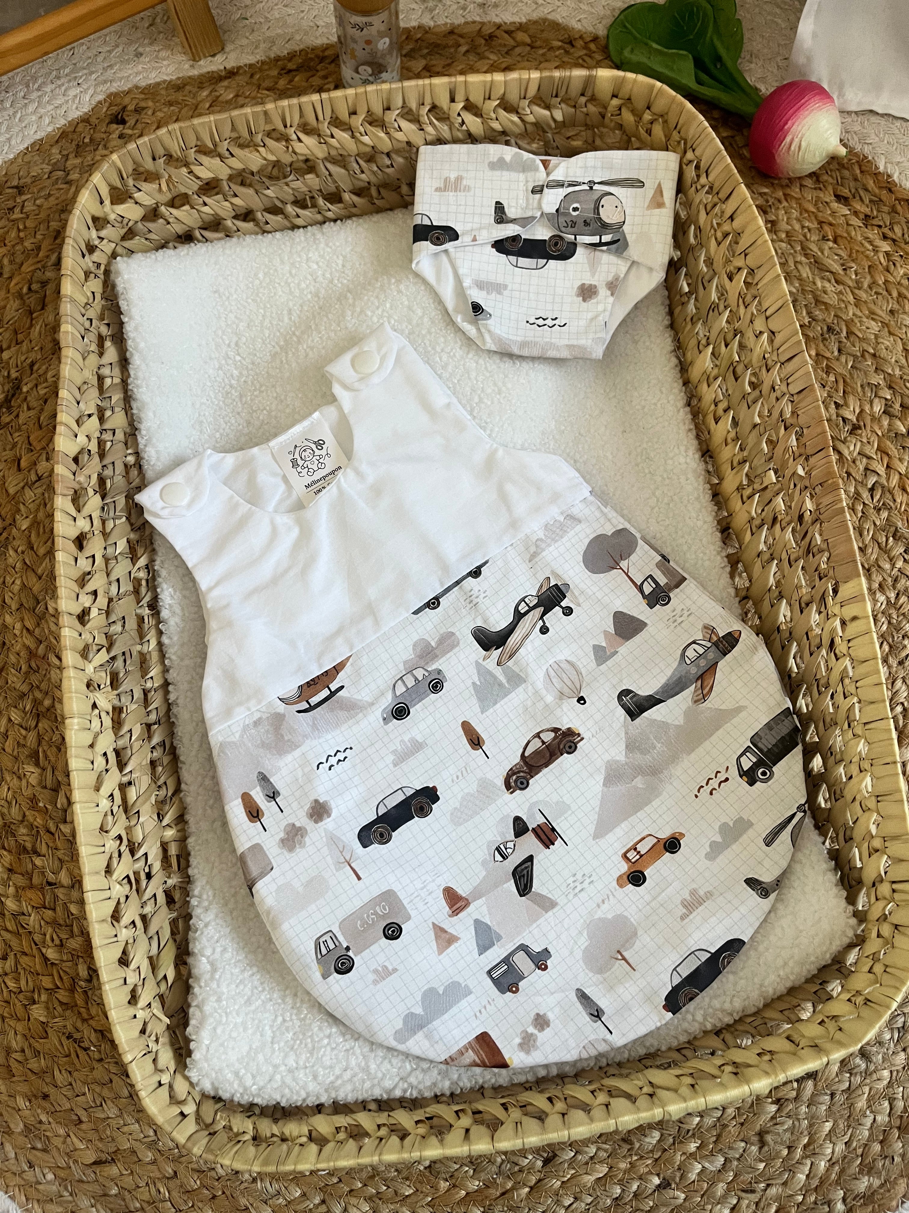 Gigoteuse + couche véhicule