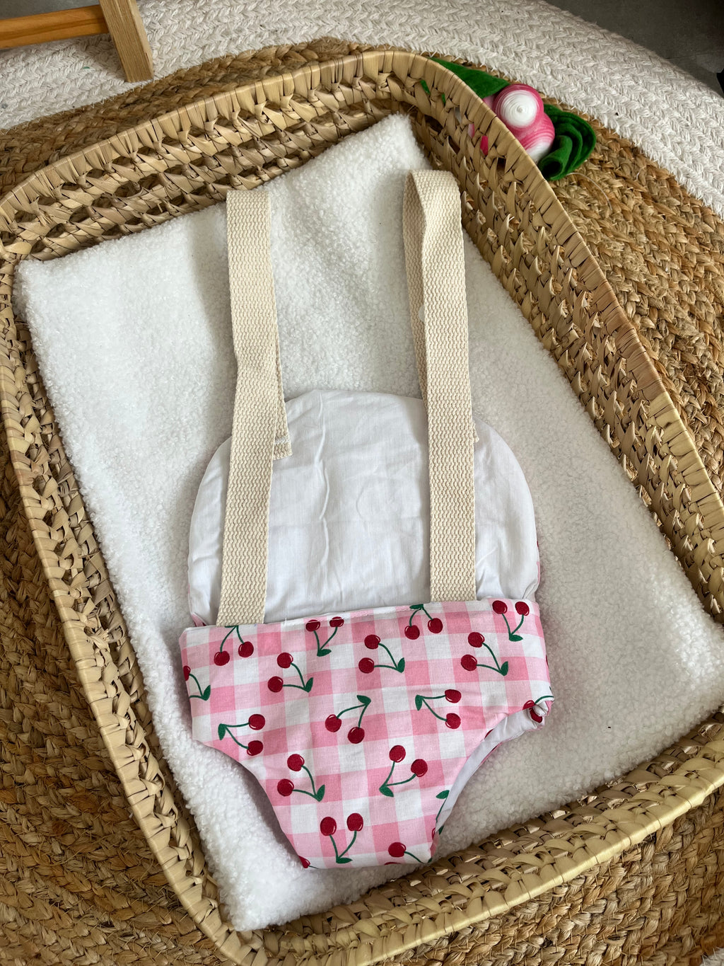 Porte bébé /poupée cerises 🍒