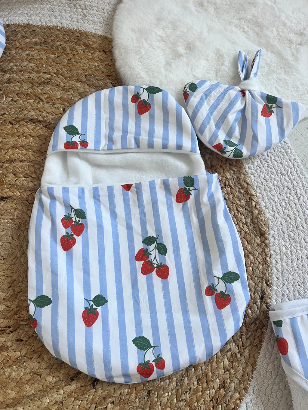 Ensemble complet poupée fraise 🍓
