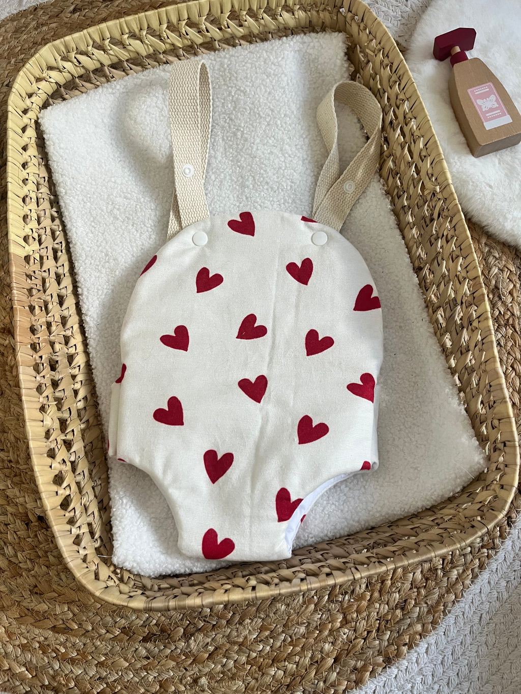 Porte bébé /poupée coeur
