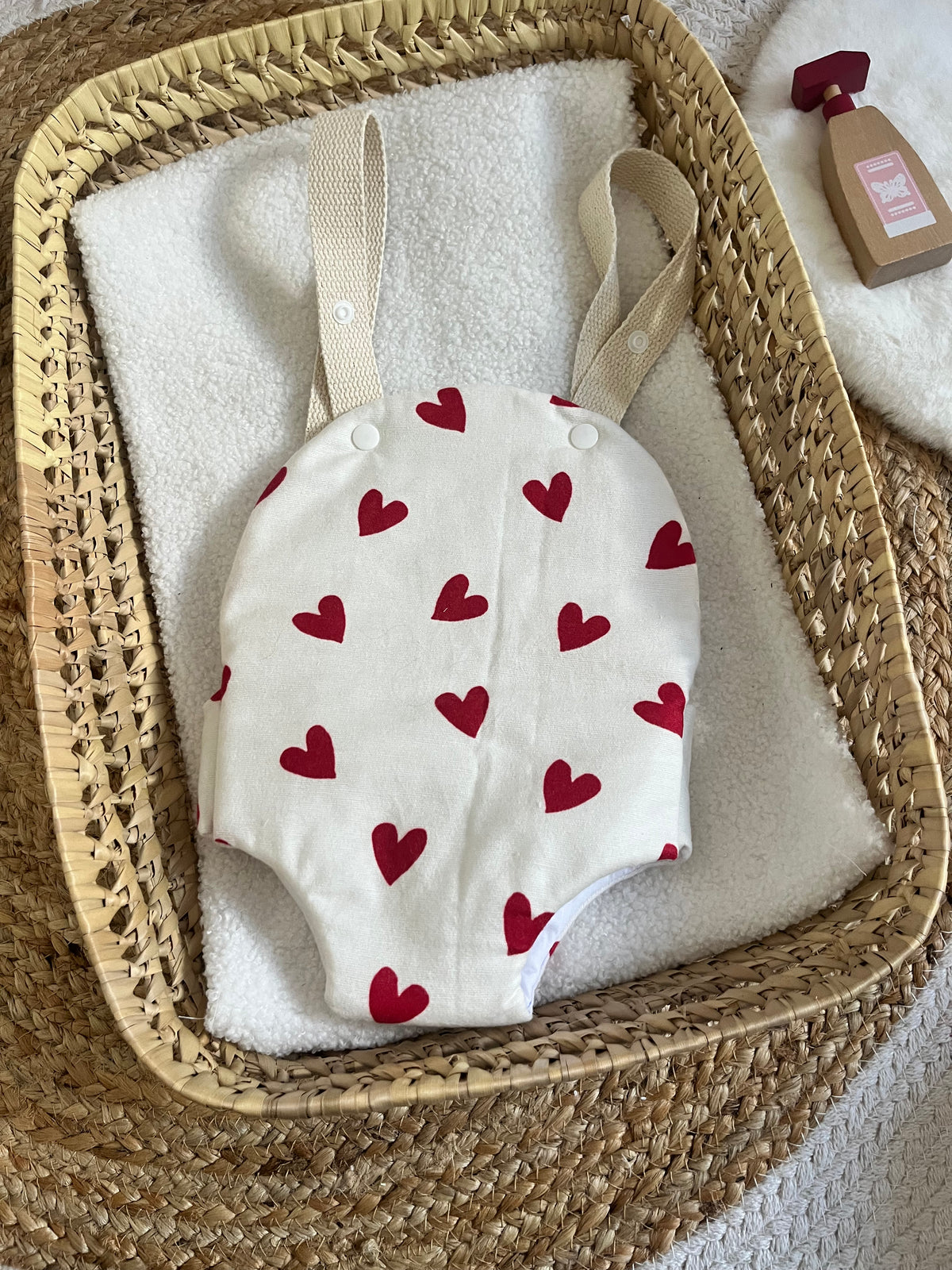 Porte bébé /poupée coeur