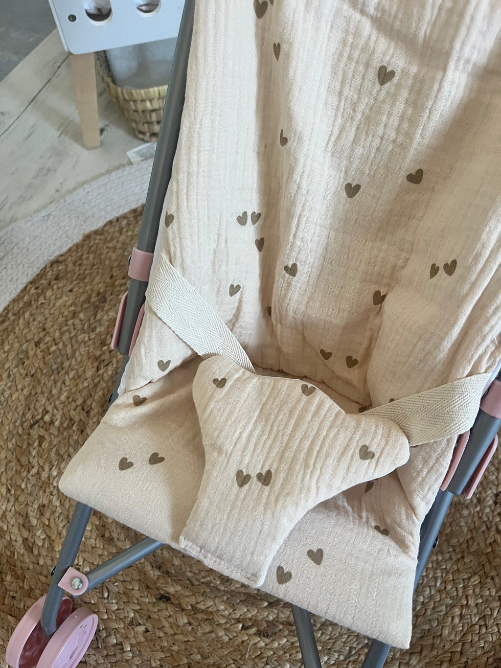 Housse poussette beige cœur