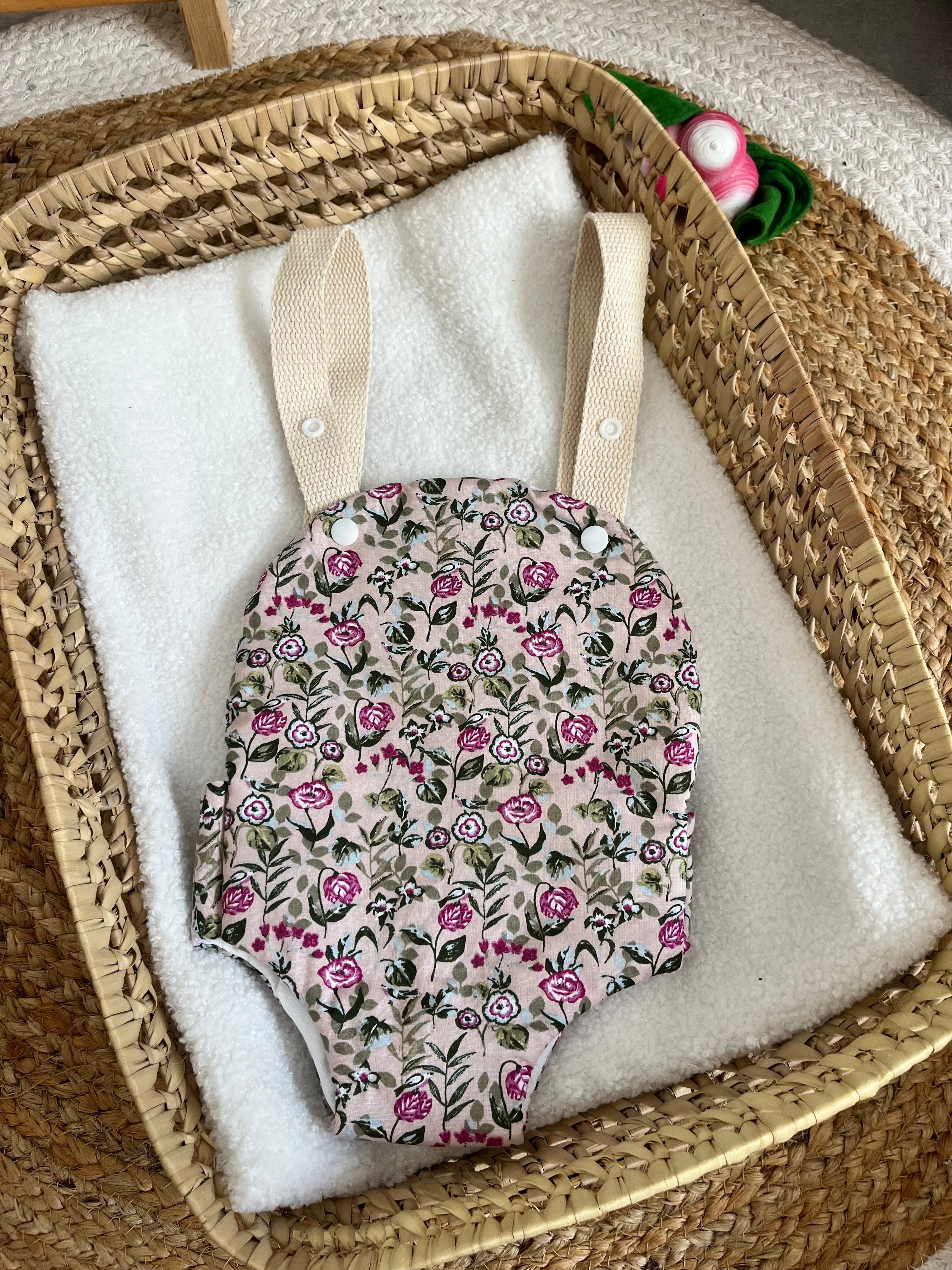 Porte bébé /poupée fleur