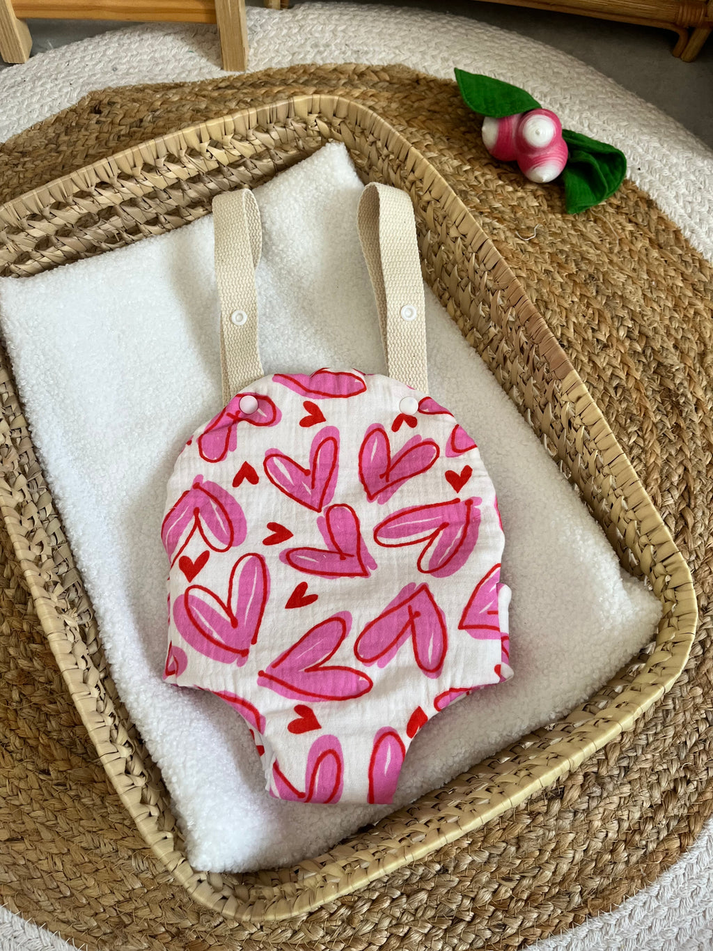 Porte bébé /poupée cœur