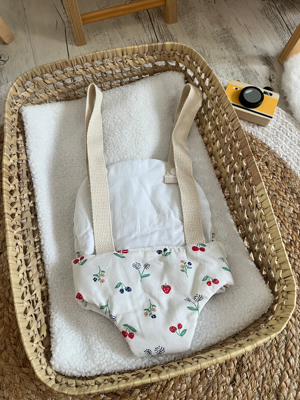 Porte bébé /poupée fruits