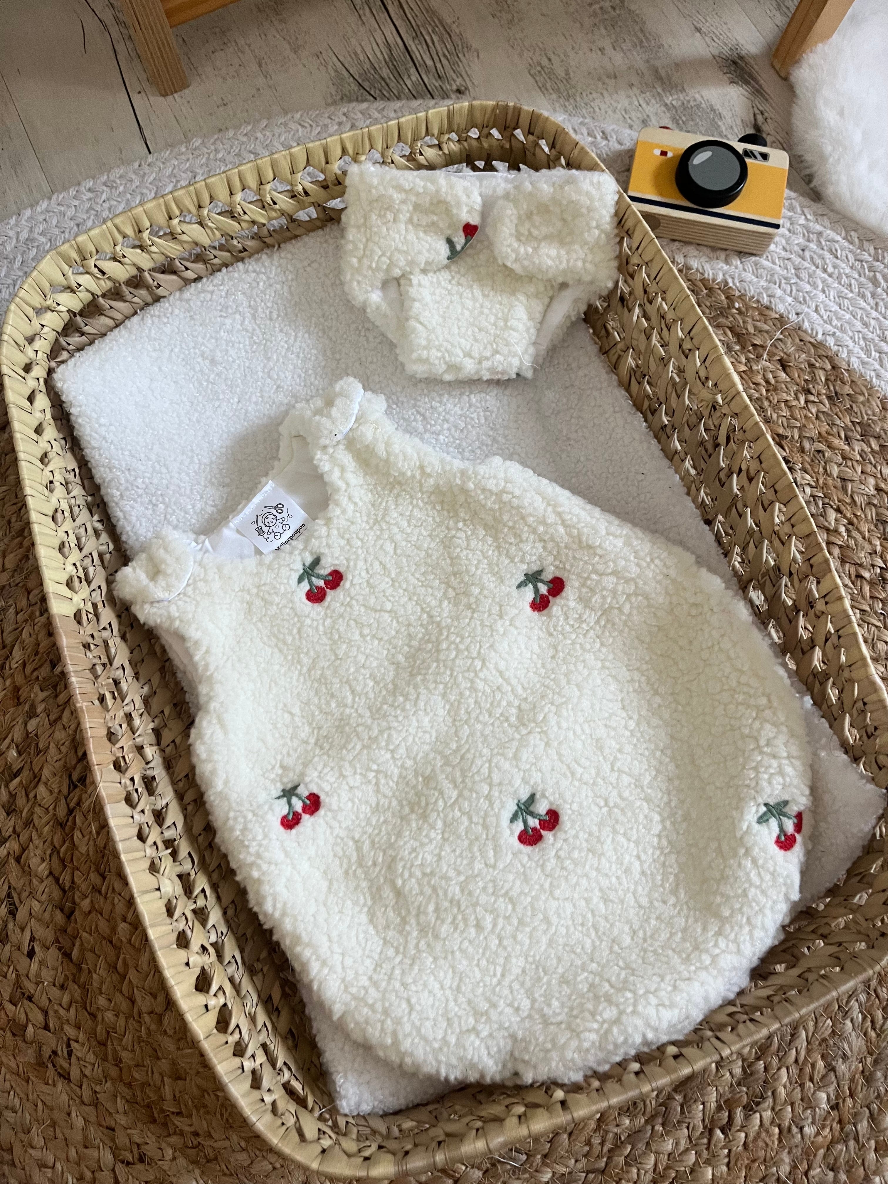 Gigoteuse + couche sherpa cerise 🍒