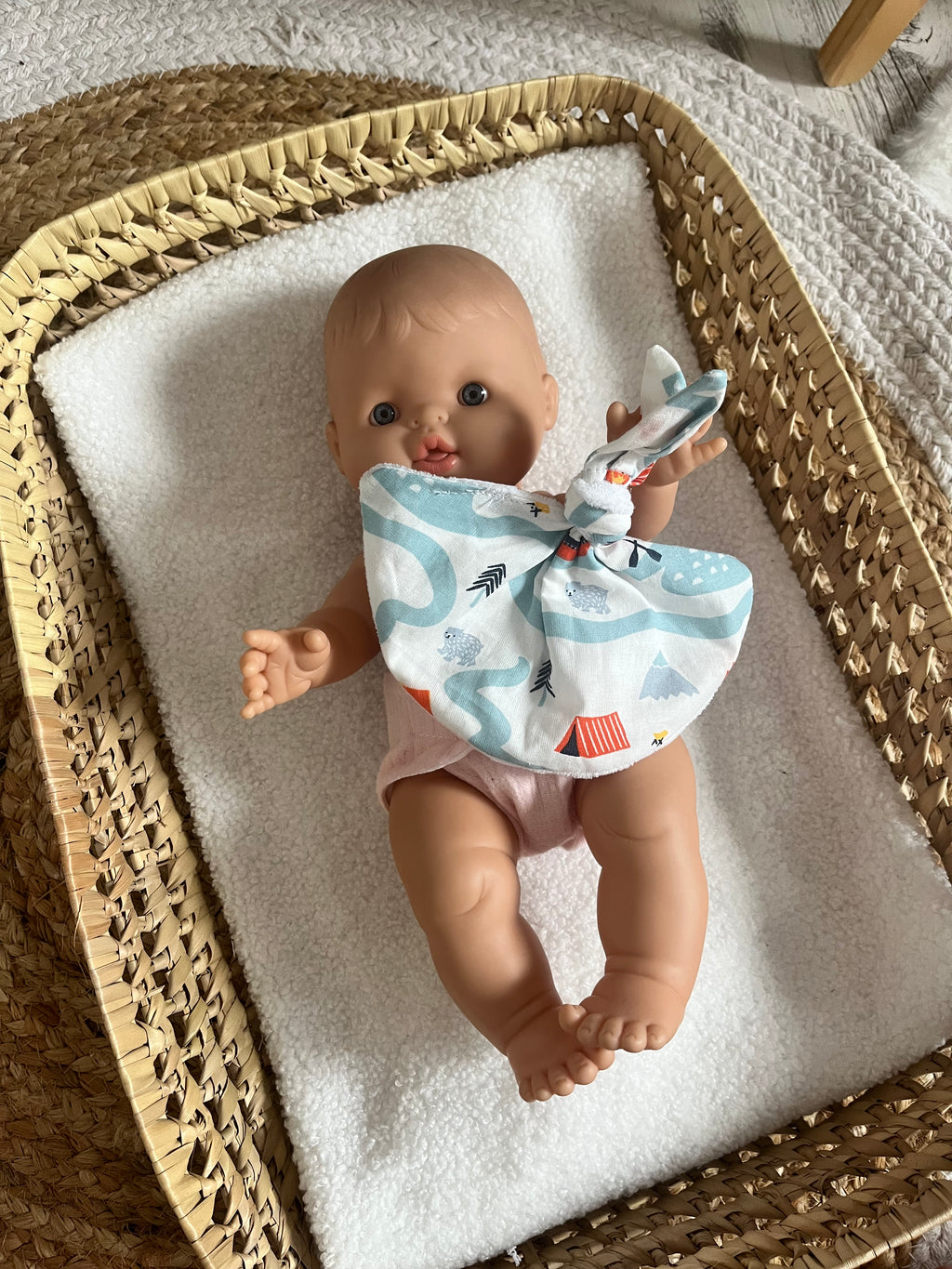 Doudou bleu