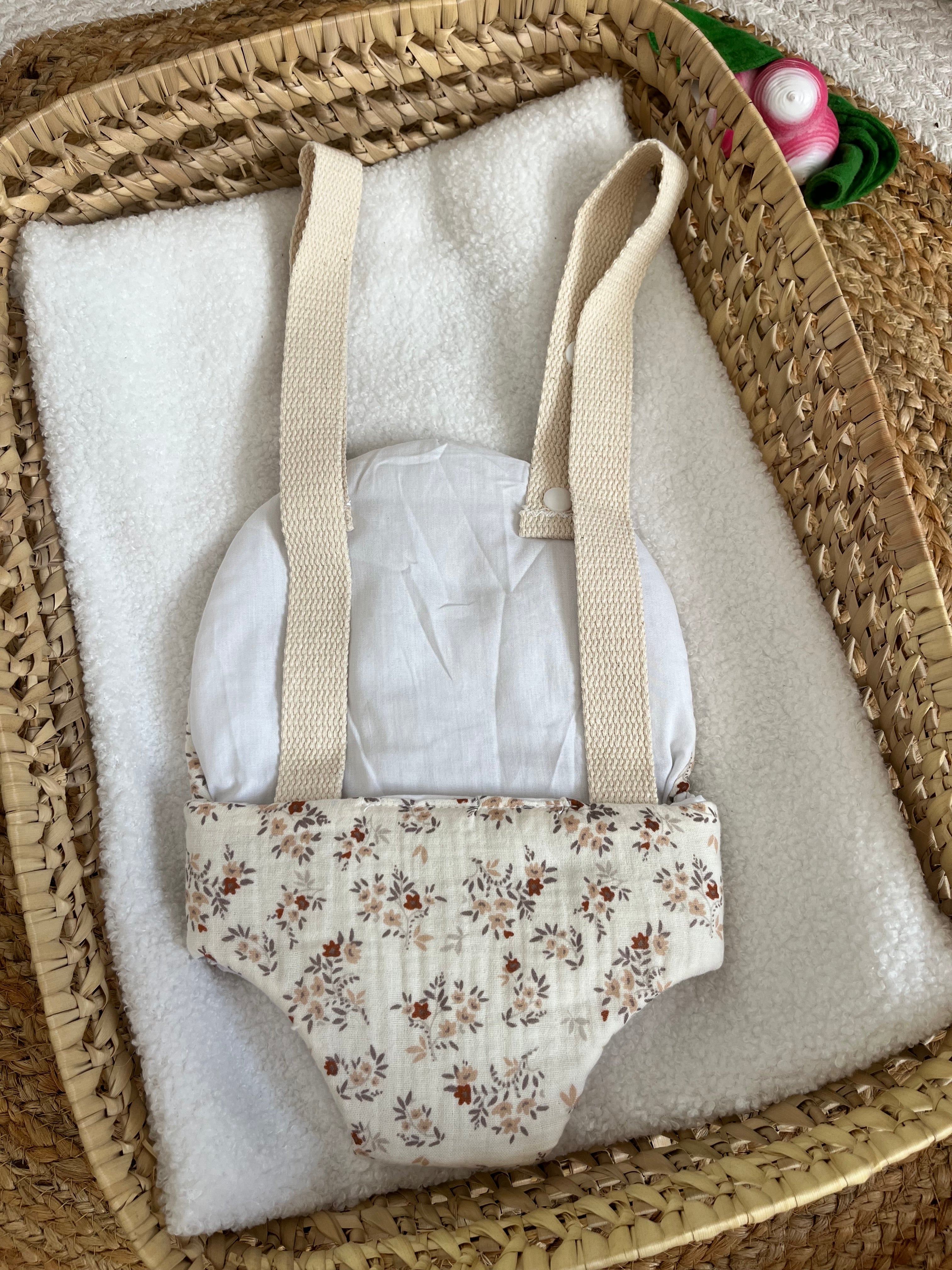 Porte bébé /poupée beige