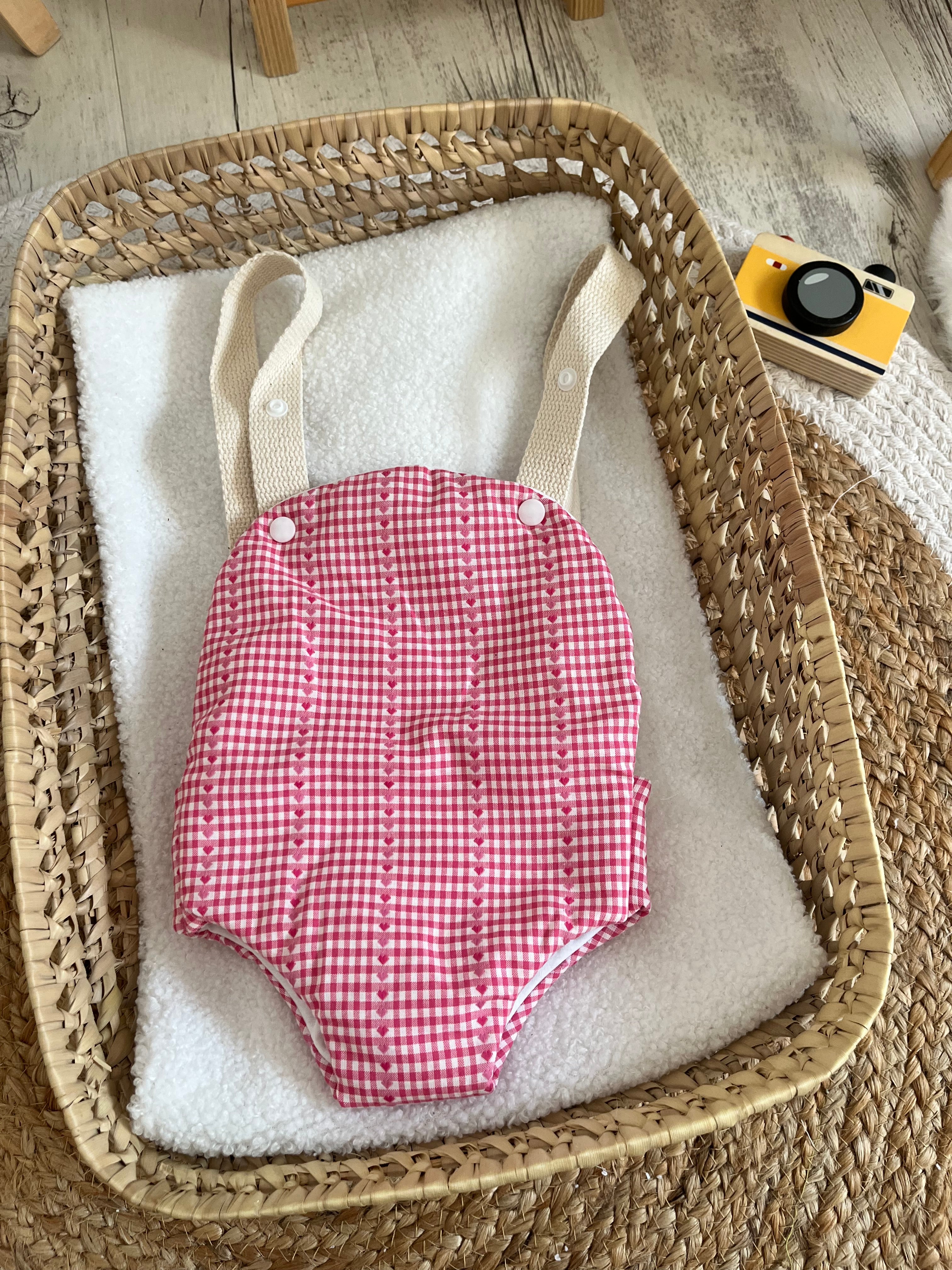 Porte bébé /poupée Vichy cœur