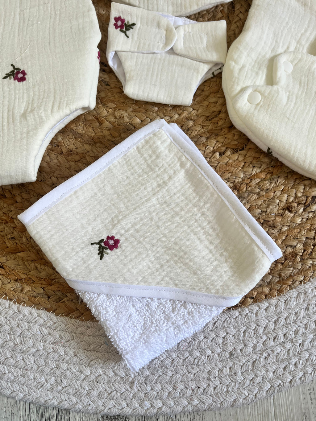 Ensemble pour poupée beige
