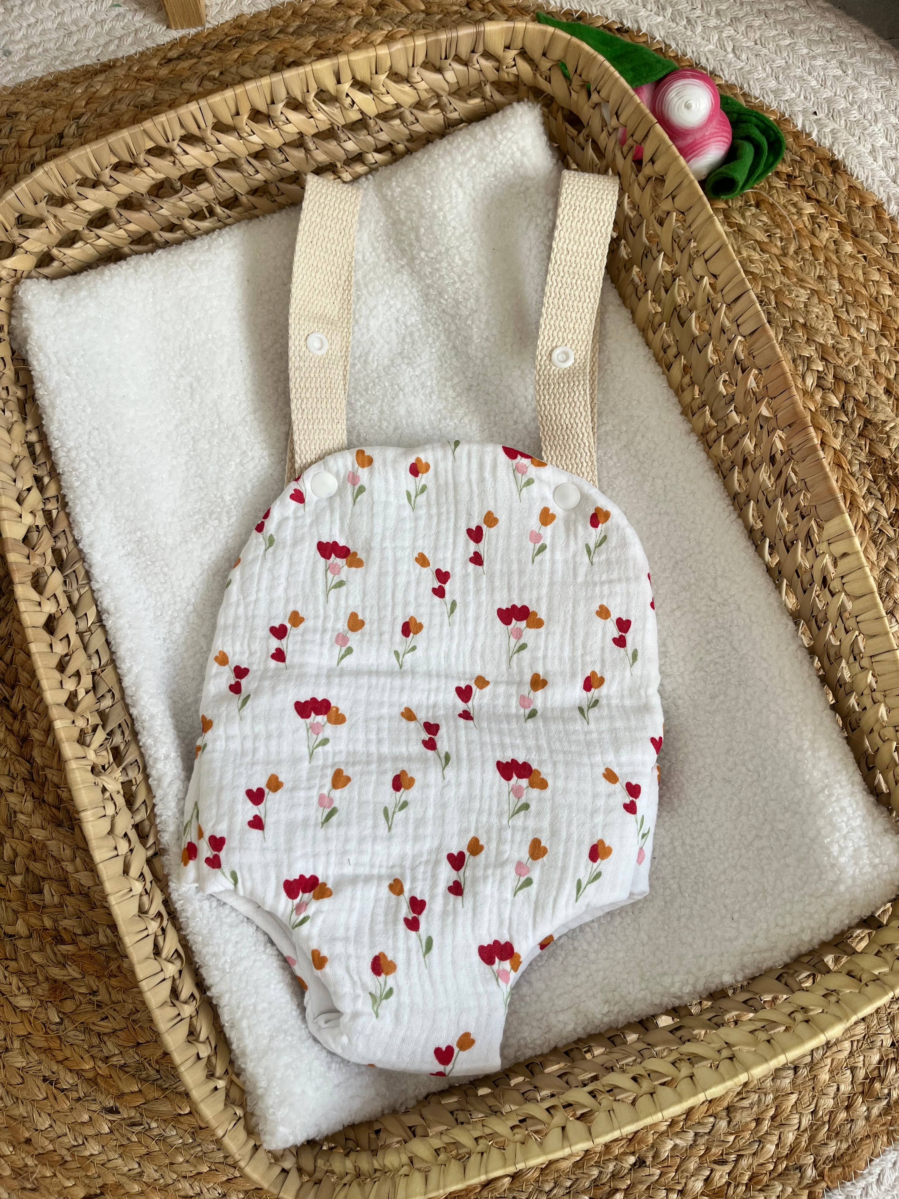 Porte bébé /poupée fleur