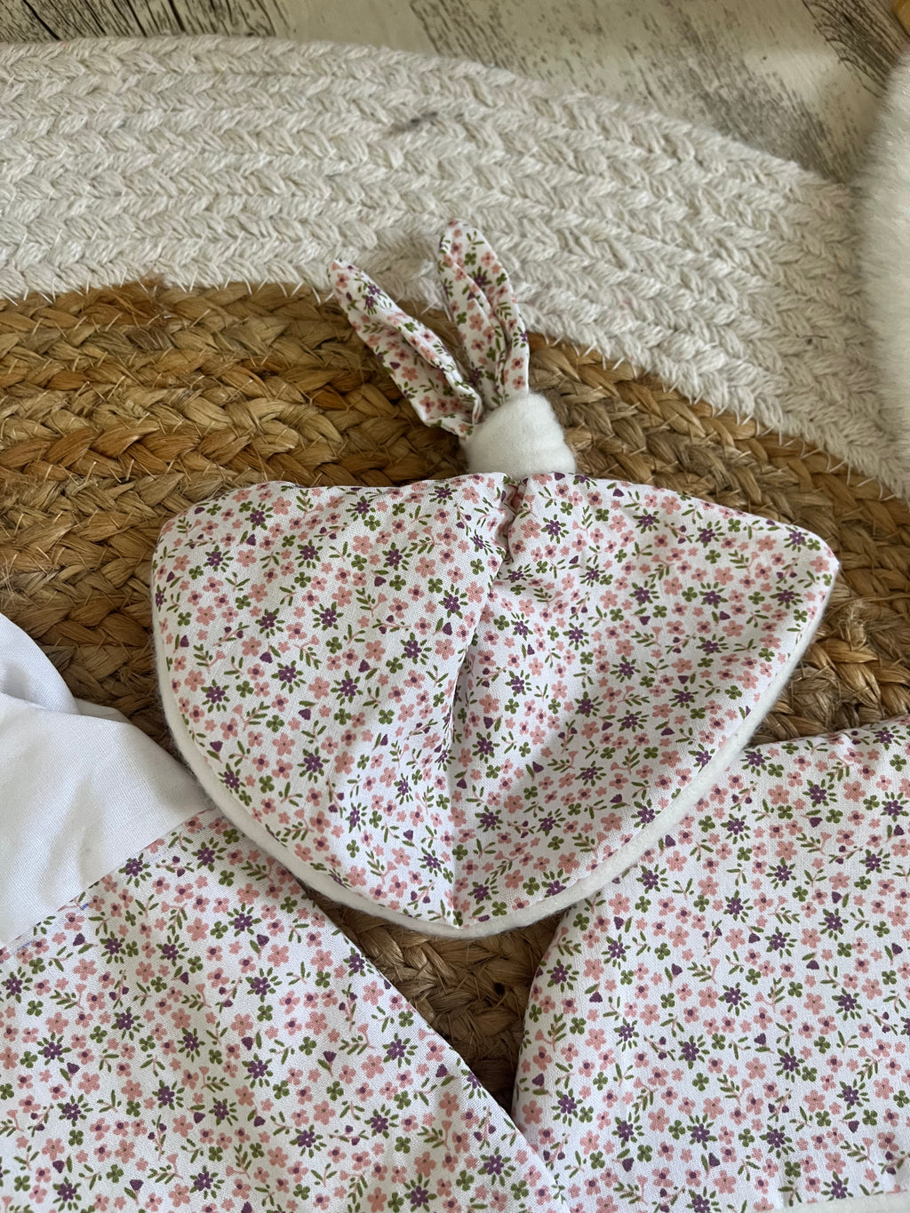 Ensemble pour poupée petite fleur 🌷