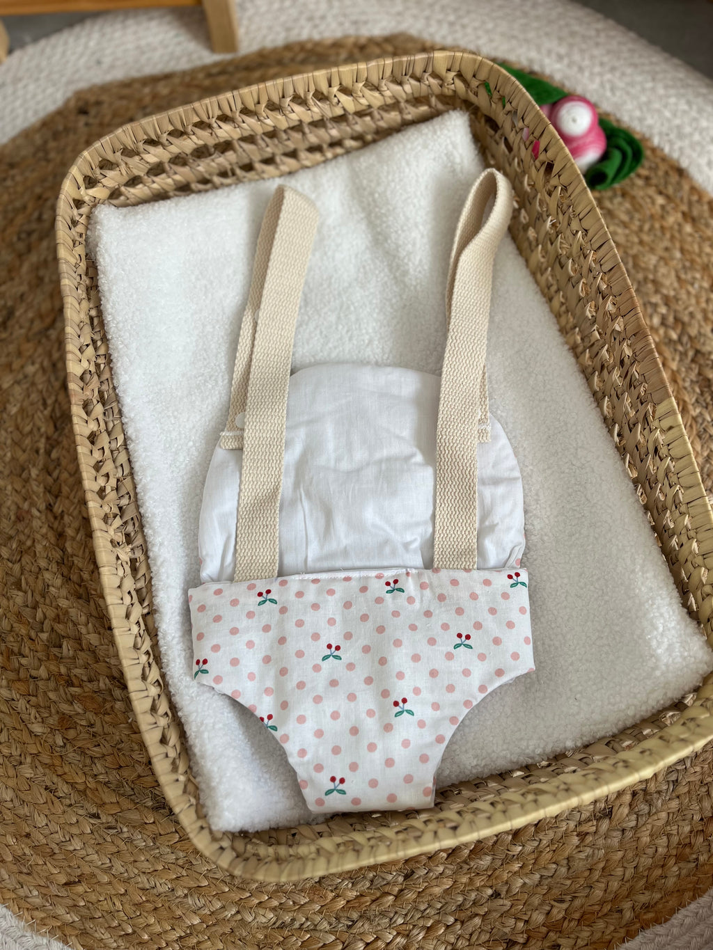 Porte bébé /poupée cerises à pois  🍒