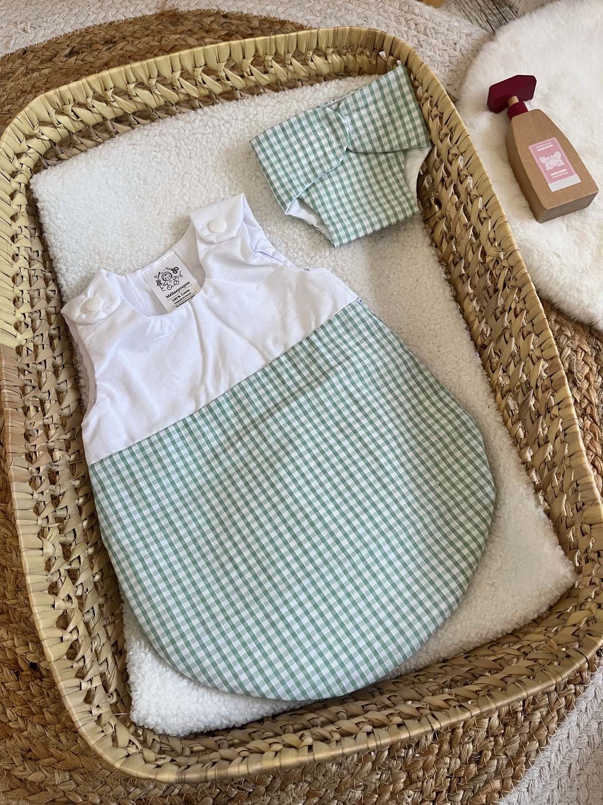 Gigoteuse + couche vichy vert