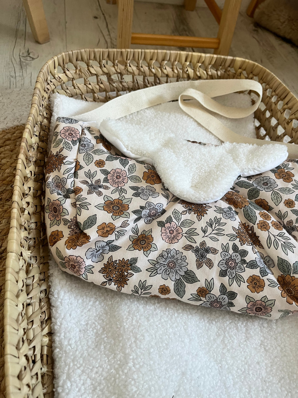 Sac à langer beige fleuri
