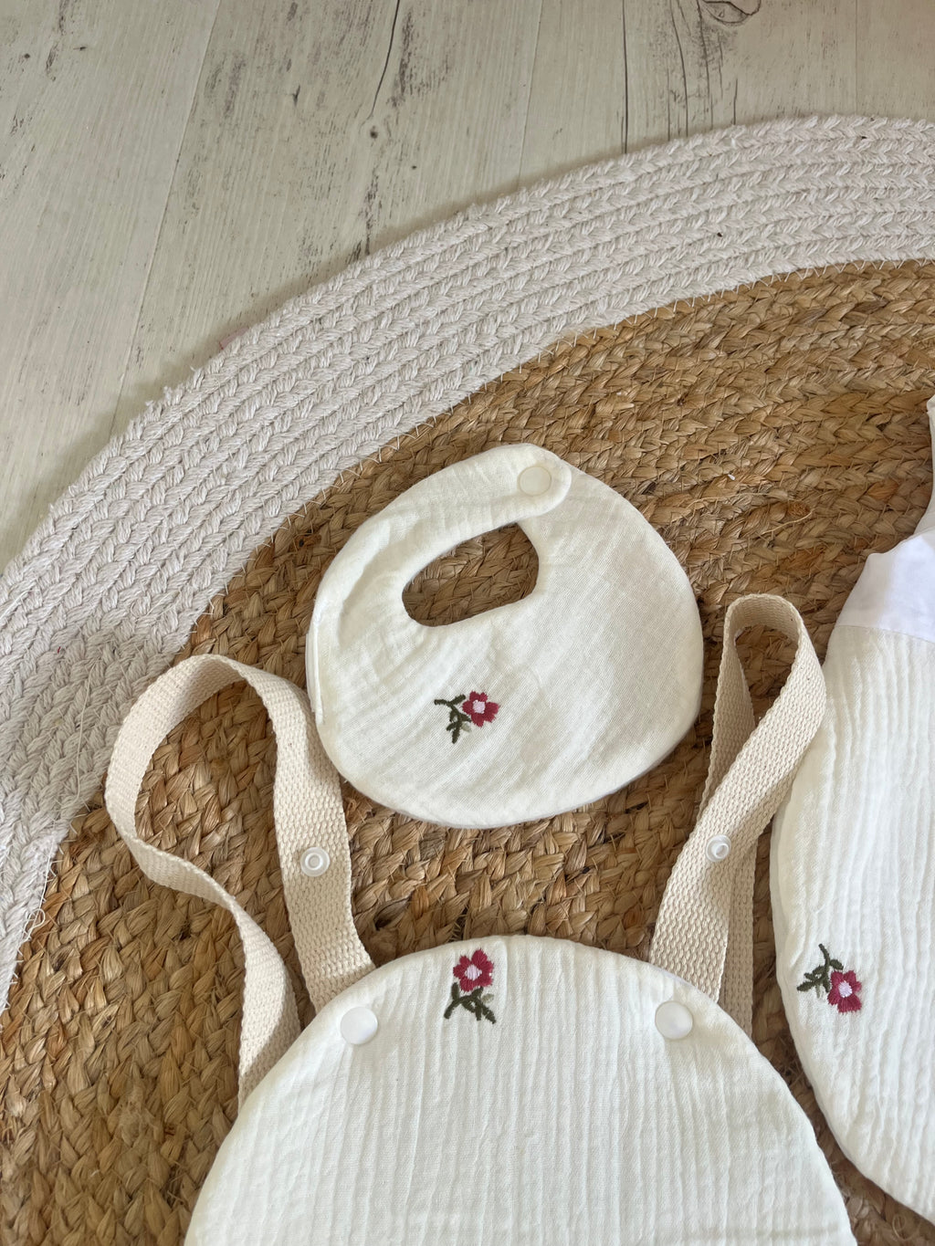 Ensemble pour poupée beige