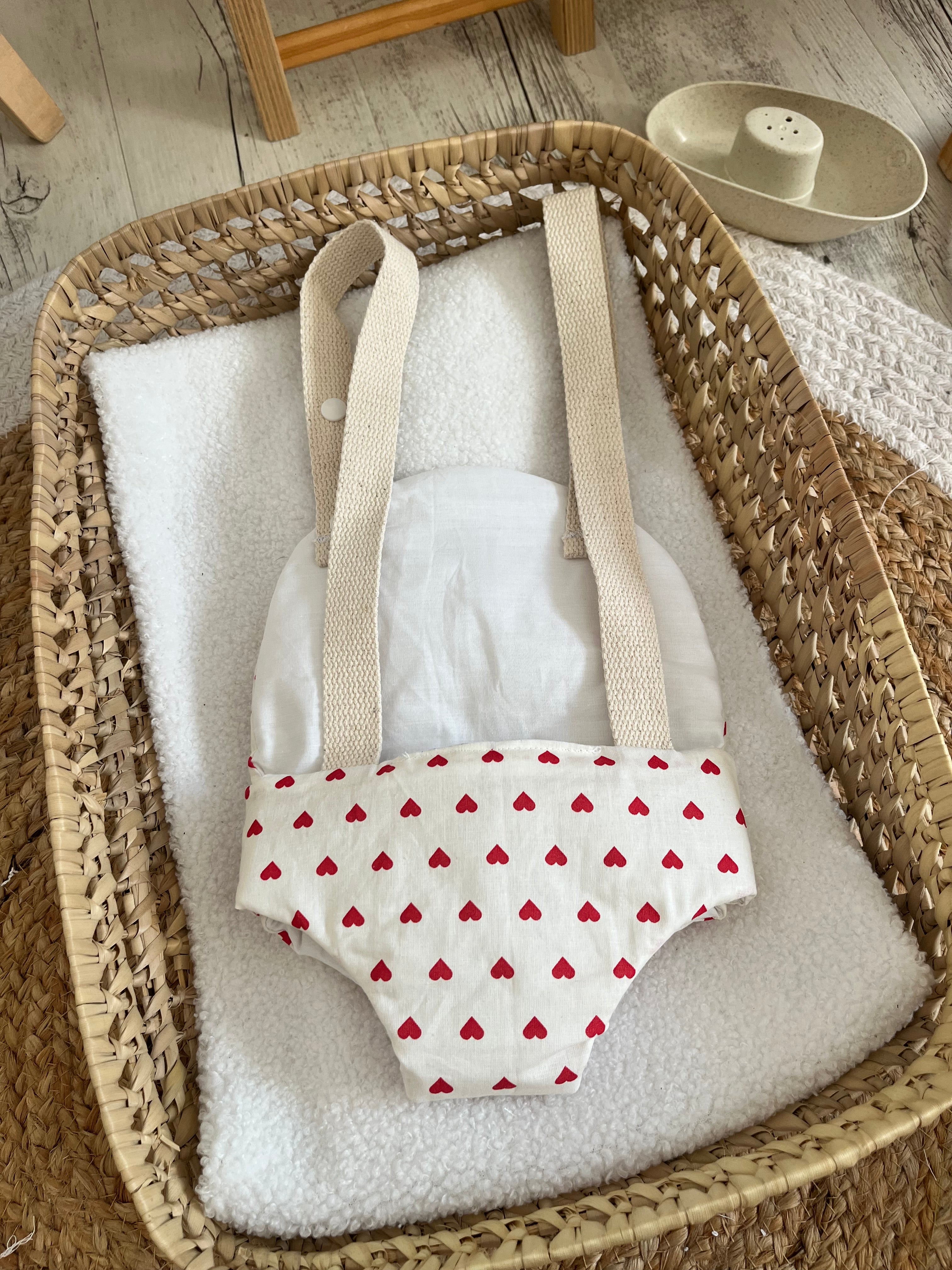 Porte bébé /poupée beige cœur ❤️