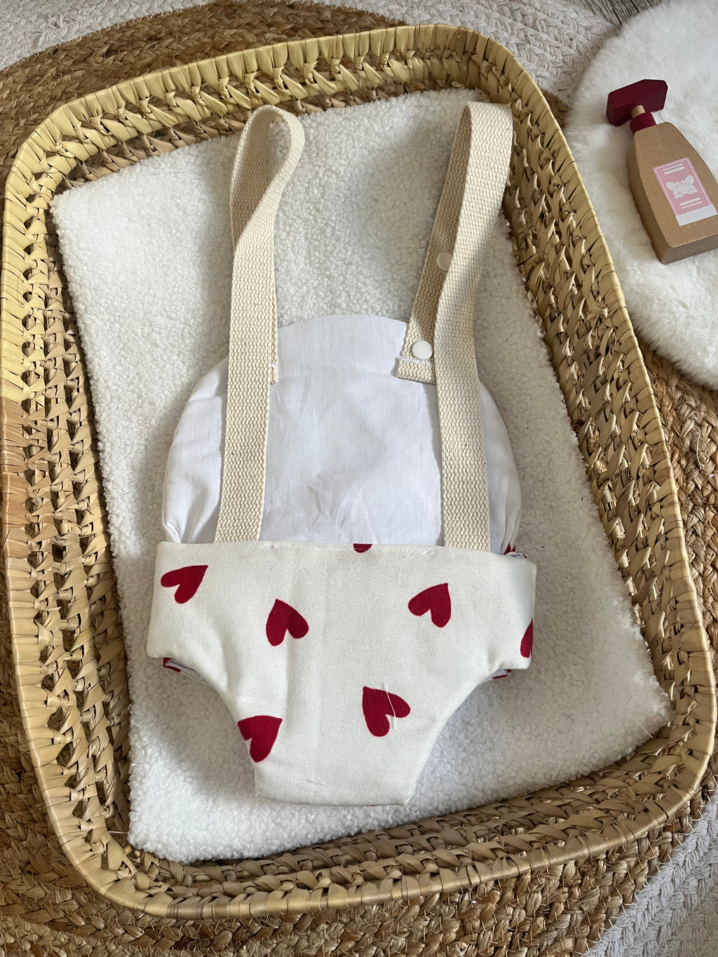 Porte bébé /poupée coeur