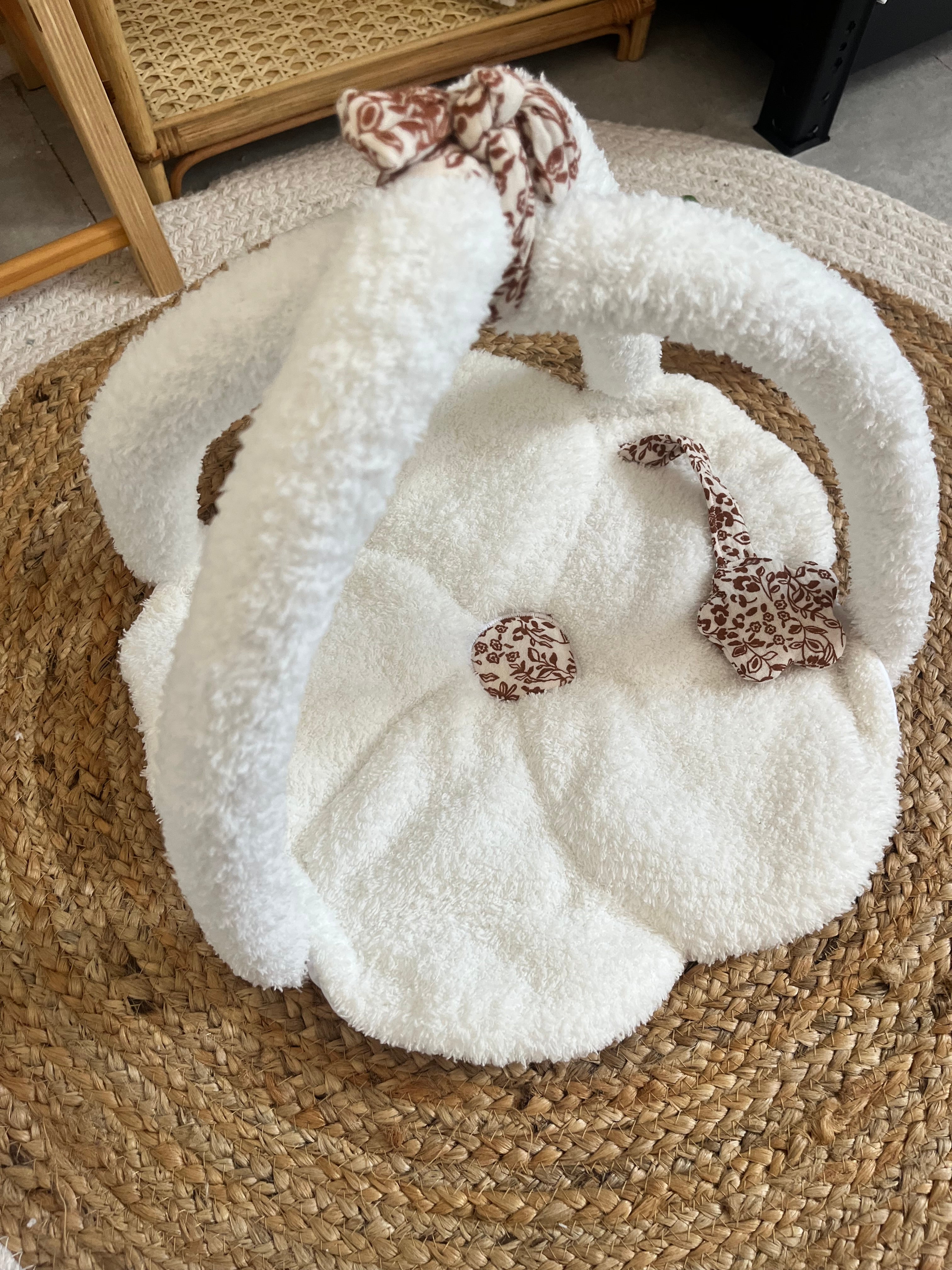Tapis d’éveil poupée / poupon rose
