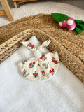Doudou crème fleur rouge