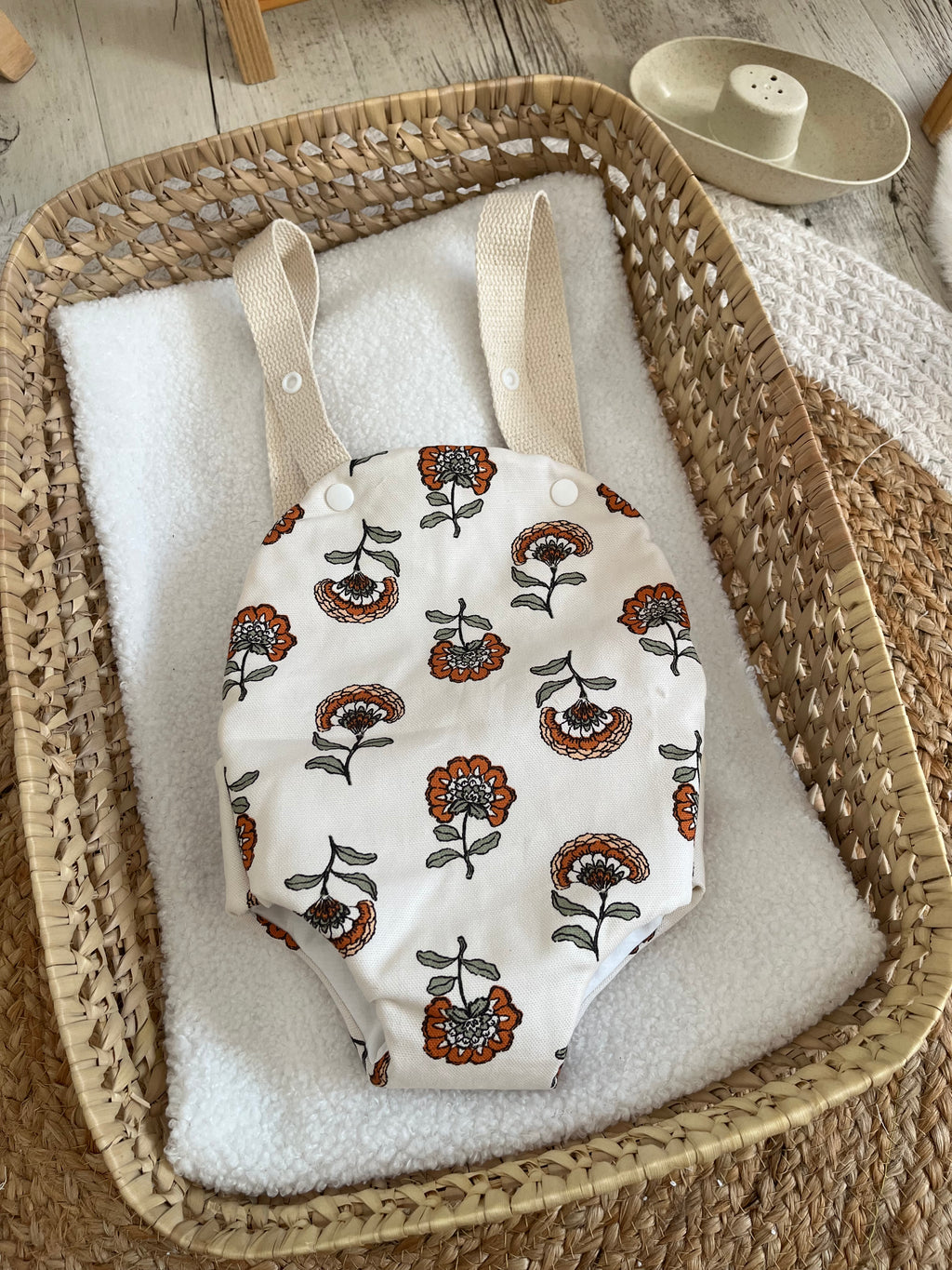 Porte bébé /poupée beige