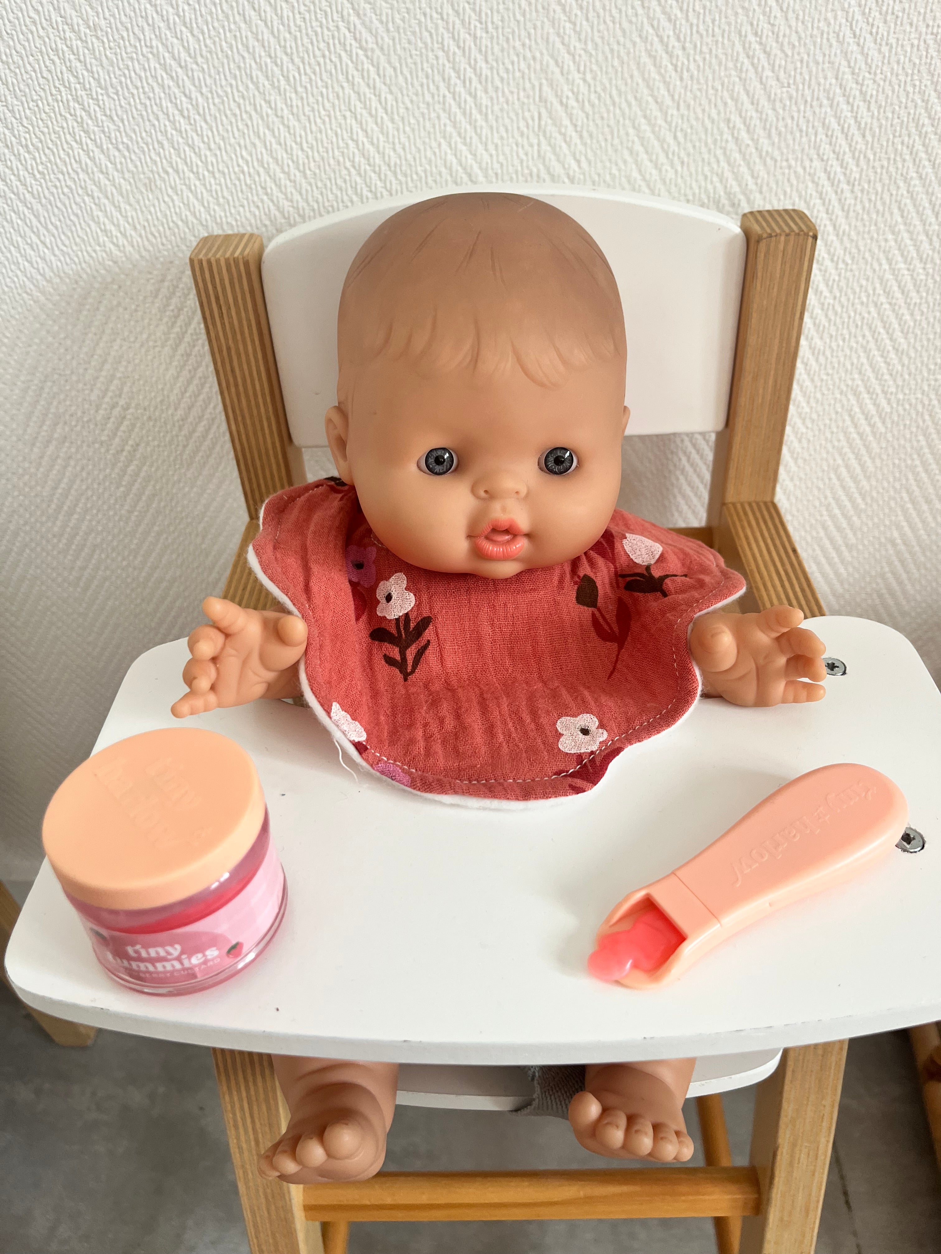 Bavoir poupée rose