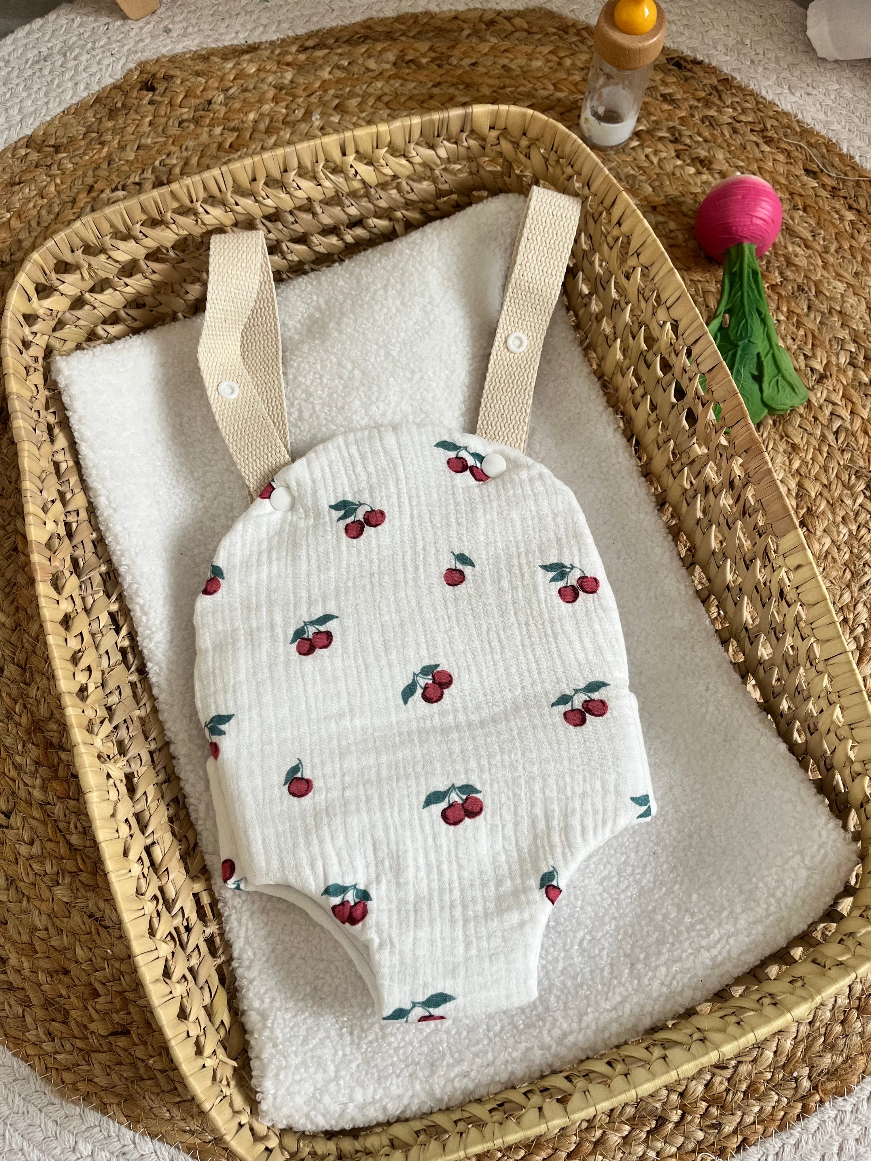 Porte bébé /poupée cerises 🍒