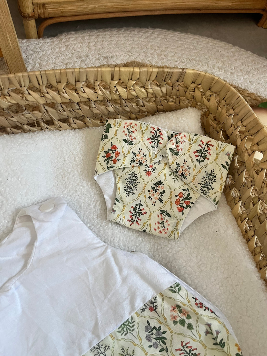 Gigoteuse + couche beige vert
