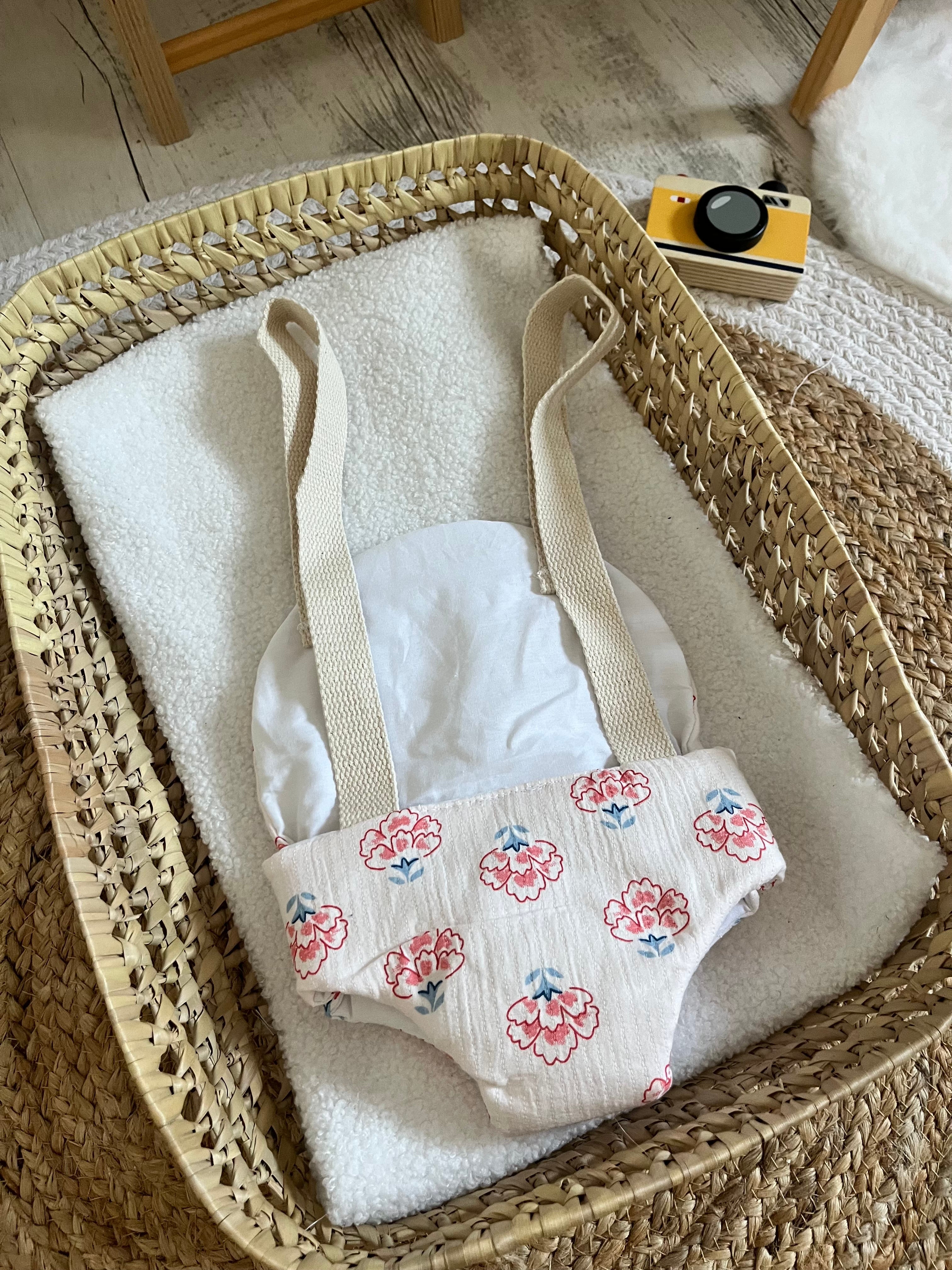 Porte bébé /poupée fleurie rose